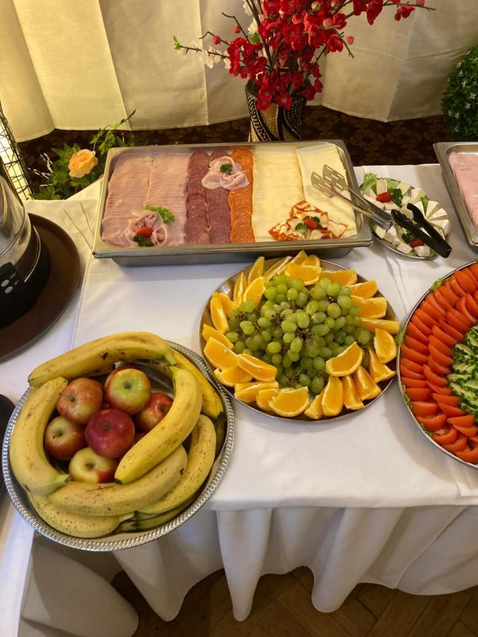 Hotel Konopiste Nova Myslivna Benesov  Eksteriør billede