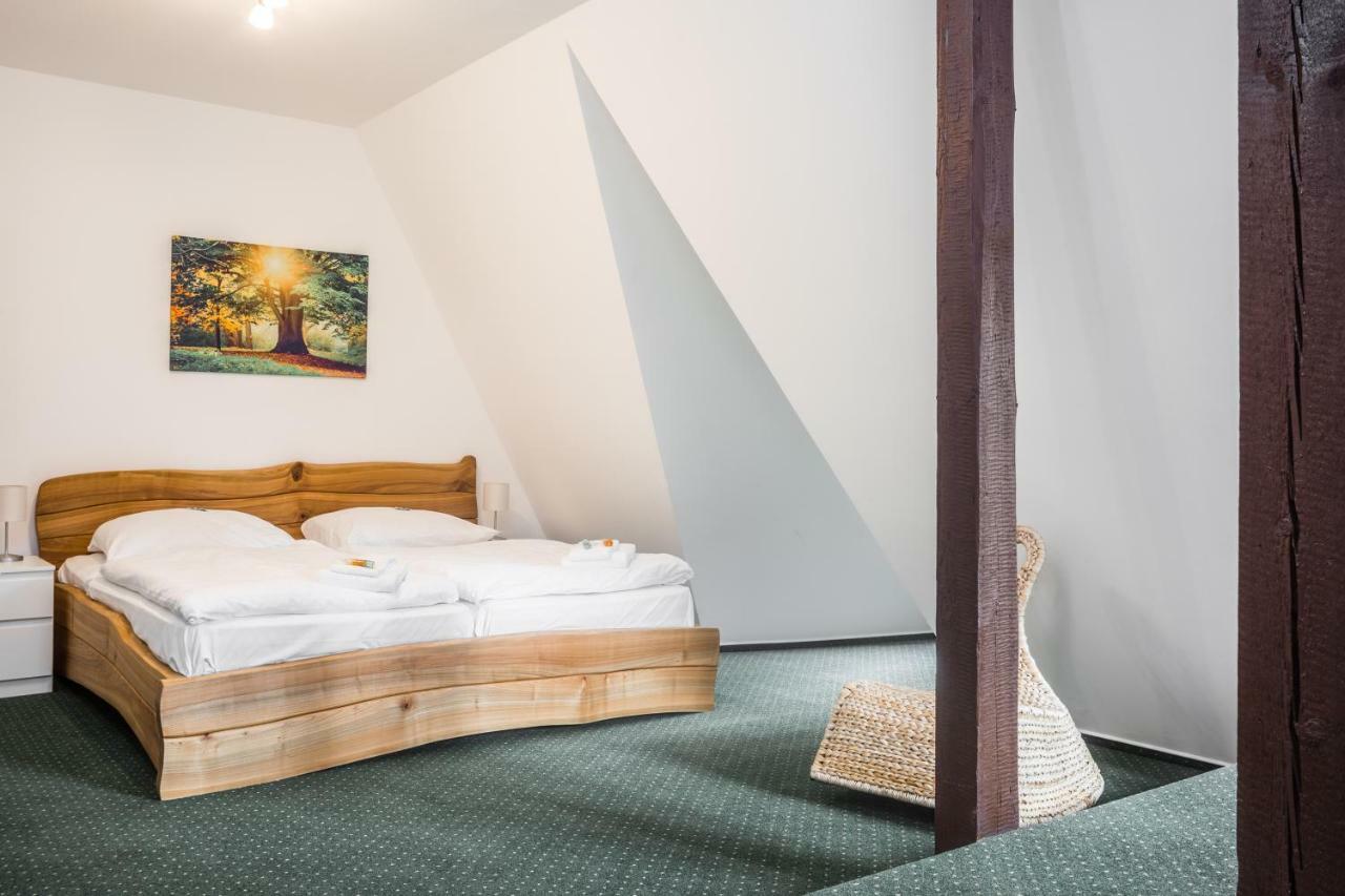 Hotel Konopiste Nova Myslivna Benesov  Eksteriør billede